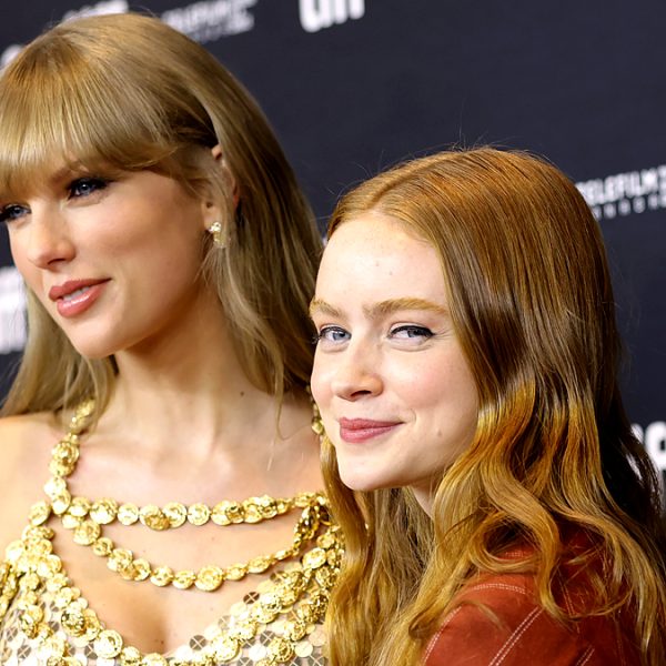 Taylor Swift apoia Sadie Sink em sua peça em Londres, Watches Show com Travis Kelce