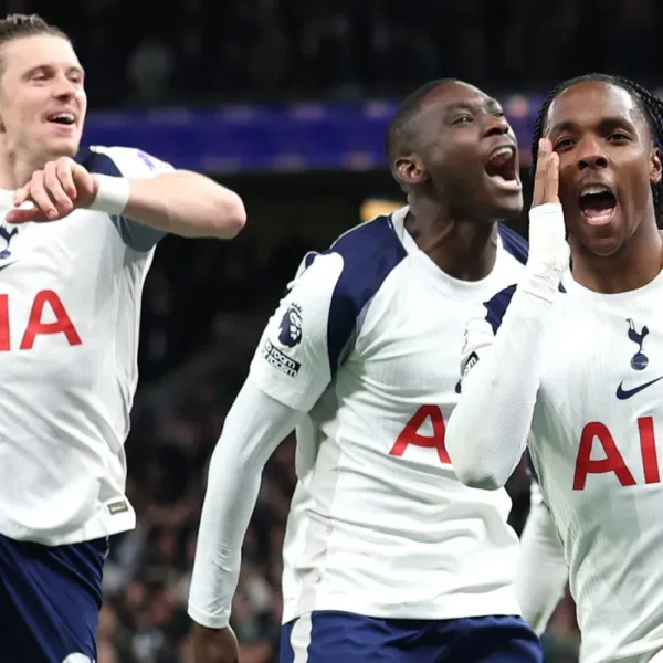 Tottenham evita o rebaixamento da Premier League enquanto o Arsenal ganha o título: classificação final de 2025–26