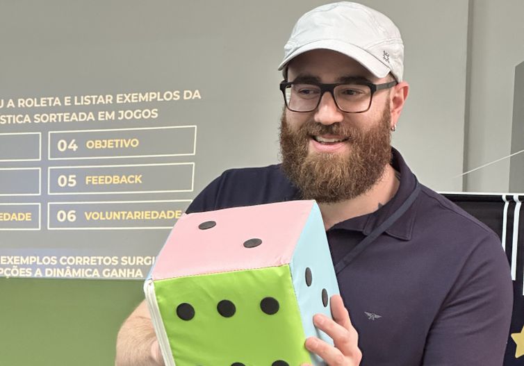 28/04/2026 - Iniciativa aposta no protagonismo social em escolas de Petrópolis. O idealizador da iniciativa, Victor Prado, enxerga no programa uma oportunidade de ampliar a perspectiva dos jovens sobre temas normalmente estigmatizados.  
Foto: Divulgação/Leia Brasil