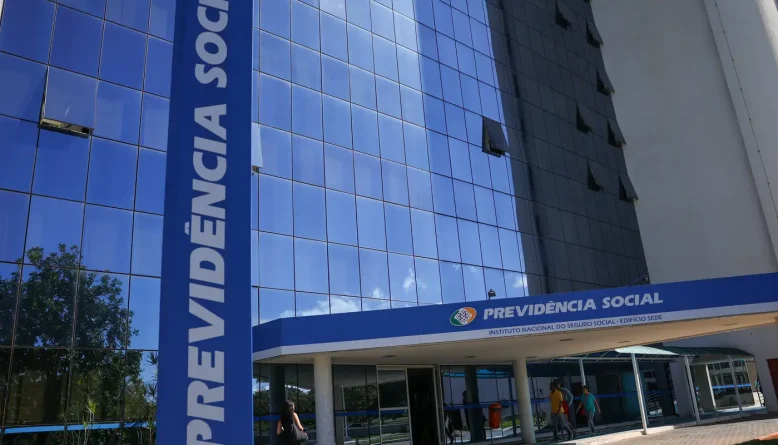 Governo revisa para baixo previsão de gastos do INSS em 2027