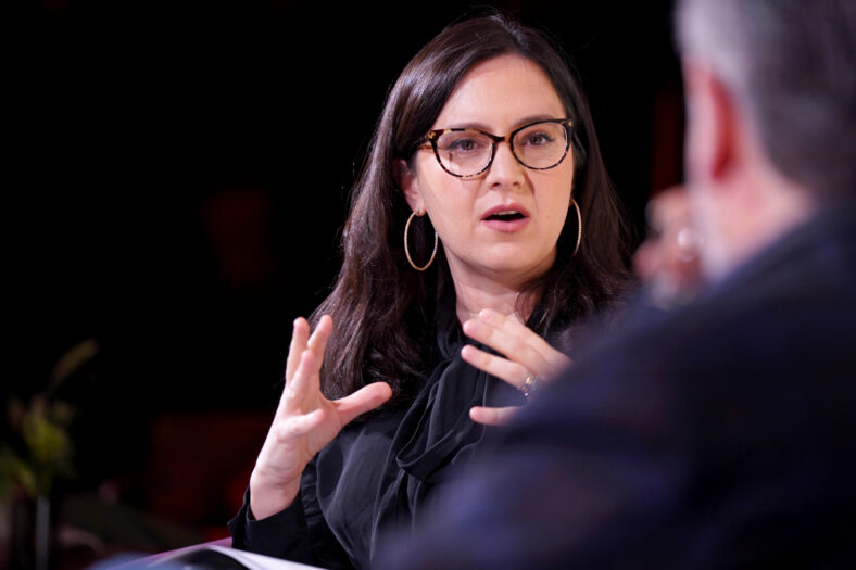 Bari Weiss em palestra