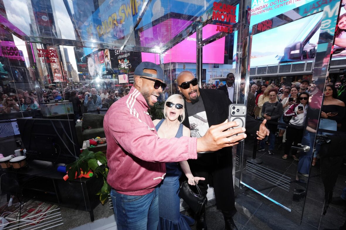 Anna Faris, Marlon Wayans e Damon Wayans em