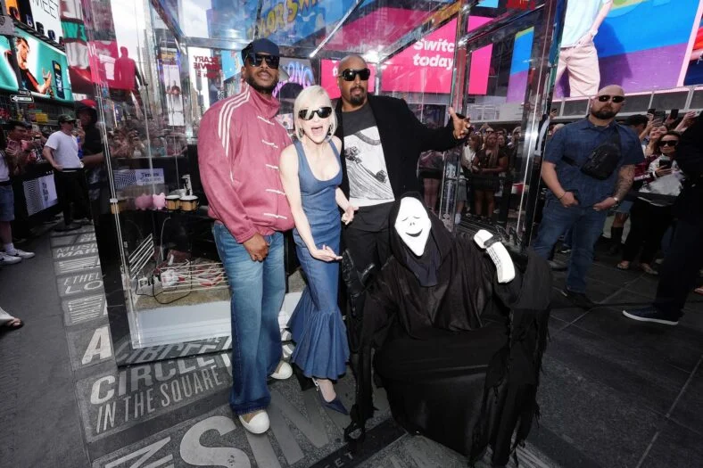 Anna Faris, Marlon Wayans e Damon Wayans em