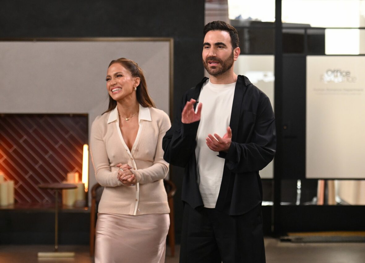 Jennifer Lopez e Brett Goldstein em 