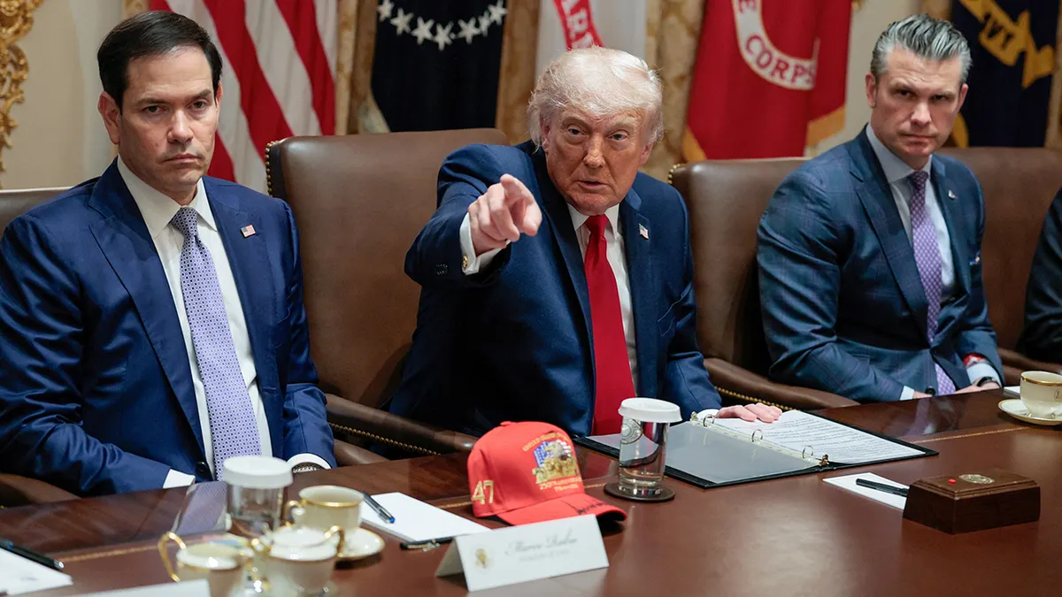 Rubio, Trump and Hegseth during cabinet meeting
