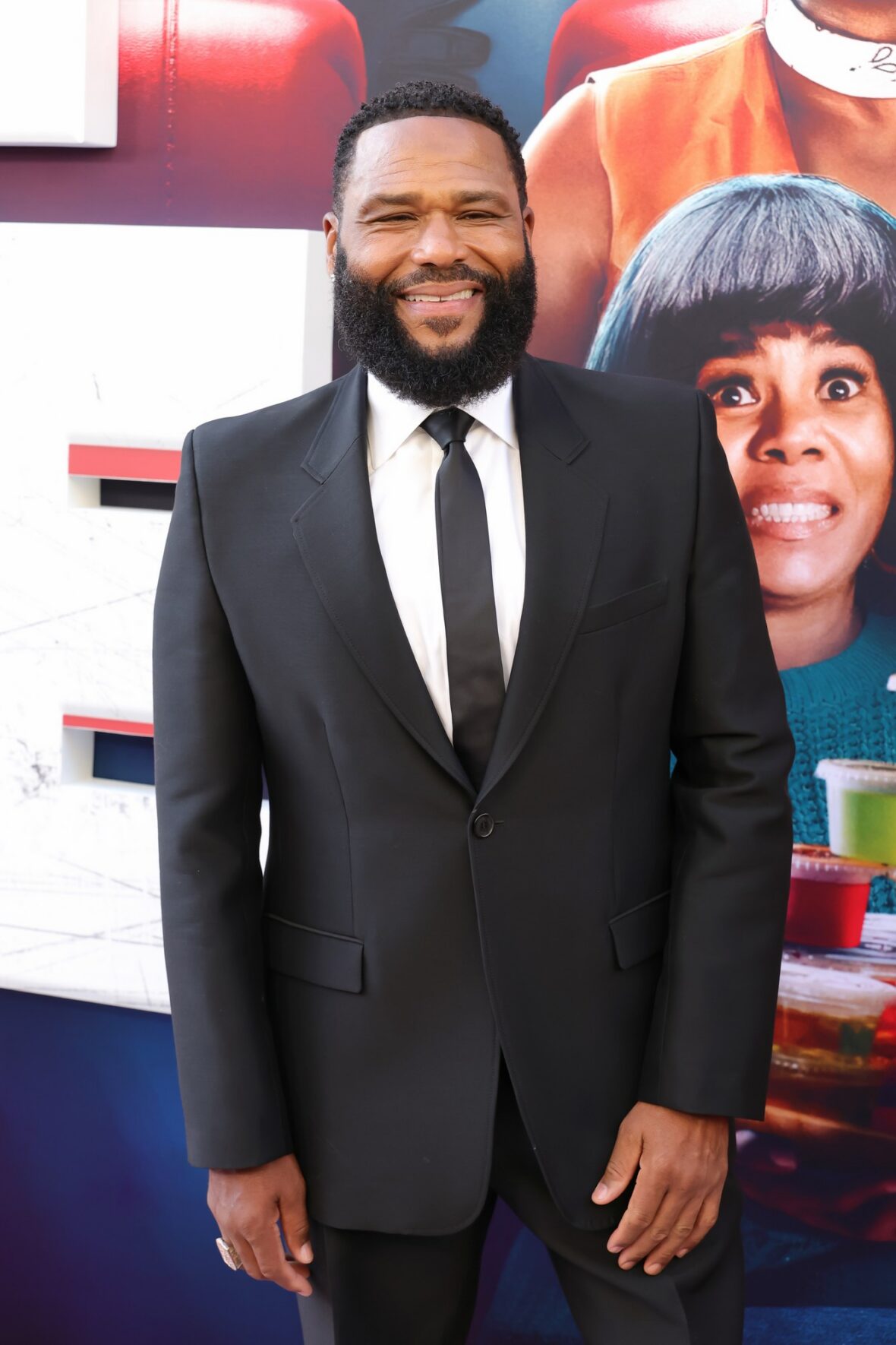 Celebridades comparecem 