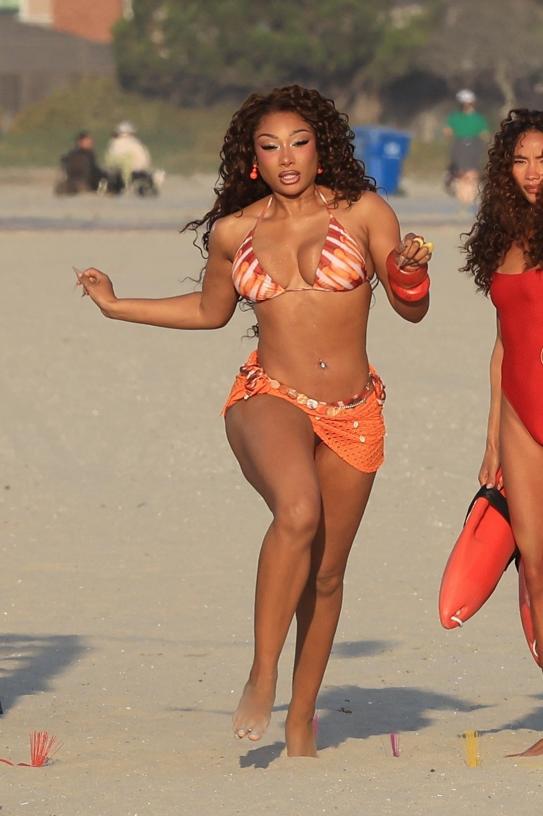 Megan thee Stallion filma uma cena de show para o 