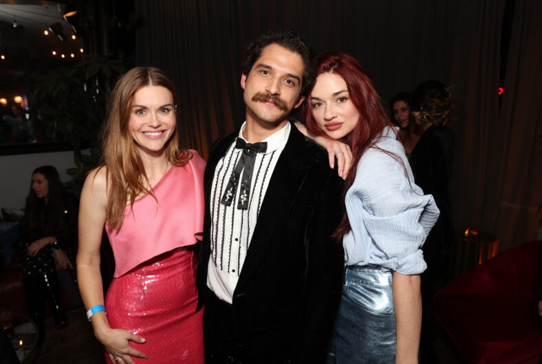 Holland Roden, Tyler Posey e Crystal Reed comparecem ao