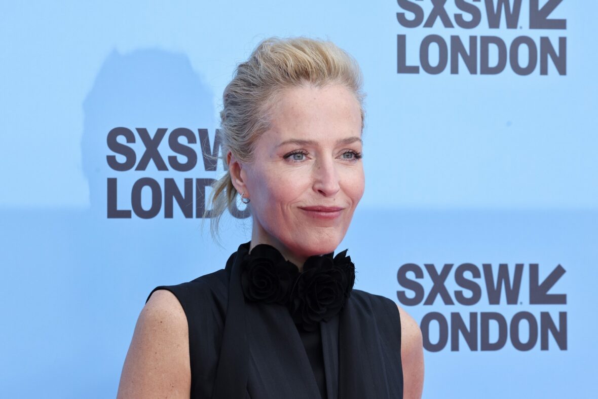 Gillian Anderson participa do