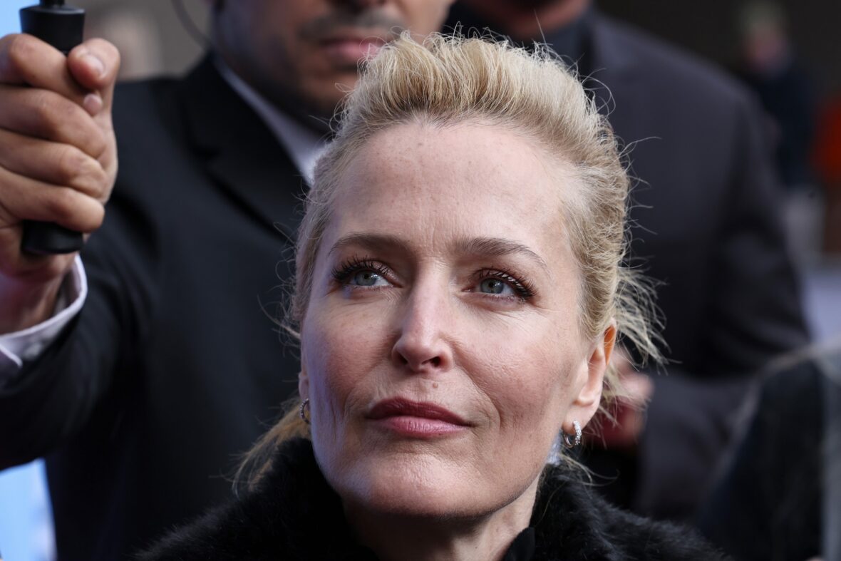 Gillian Anderson participa do