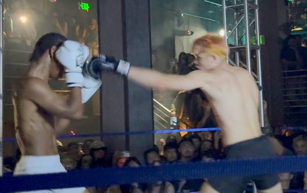 Knox Jolie Pitt em uma luta de Muay Thai