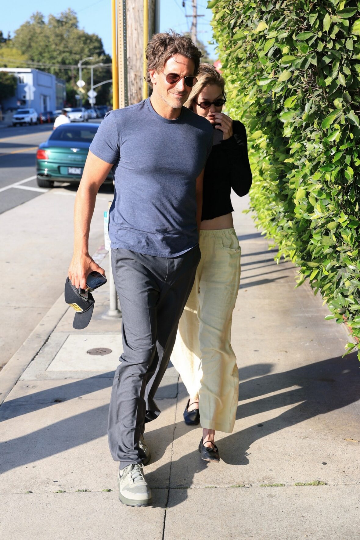Bradley Cooper e Gigi Hadid namoram fotos noturnas