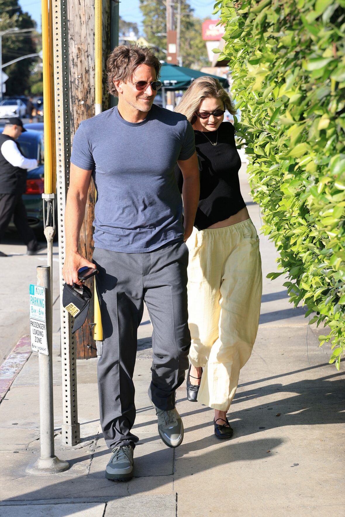 Bradley Cooper e Gigi Hadid namoram fotos noturnas