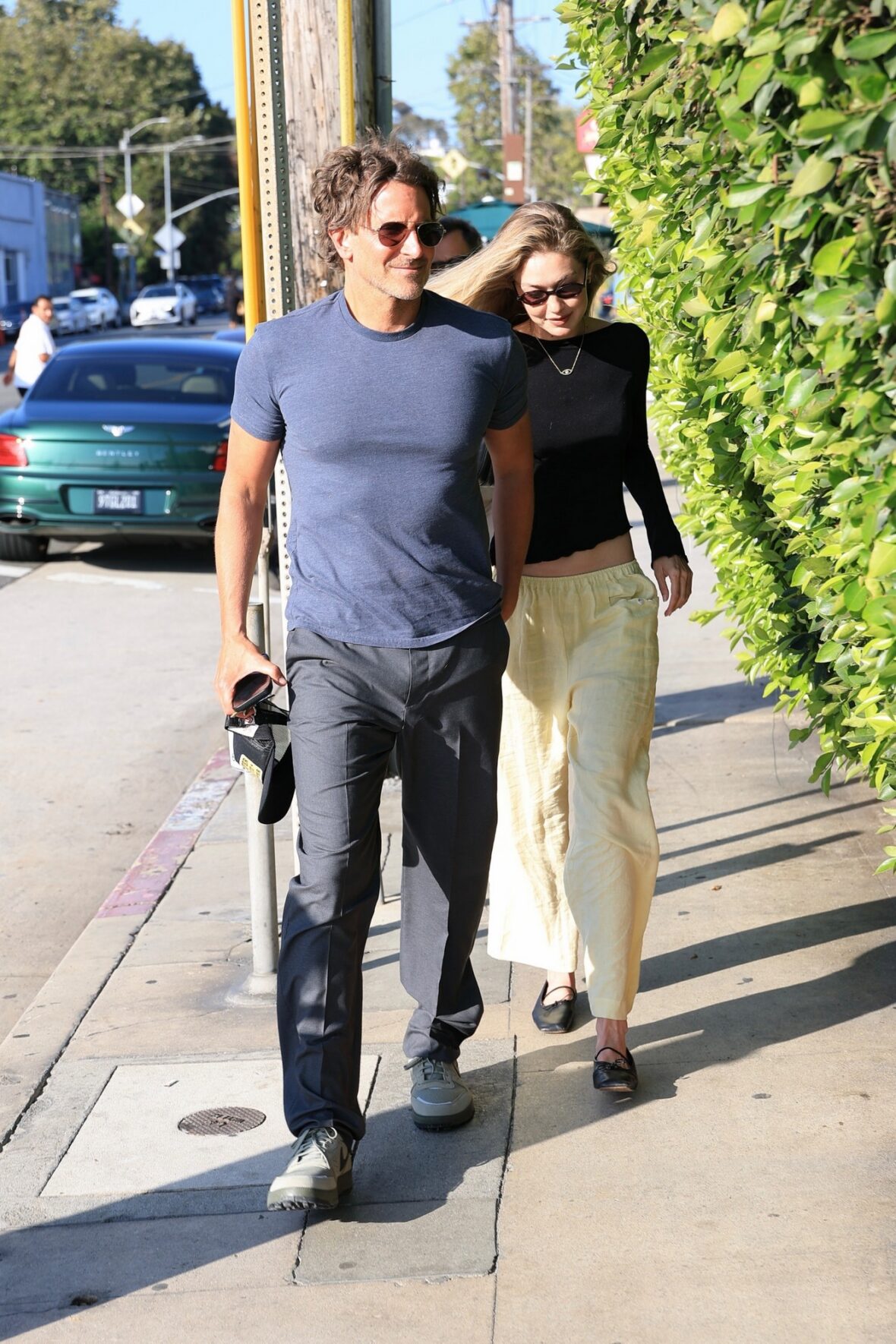 Bradley Cooper e Gigi Hadid namoram fotos noturnas