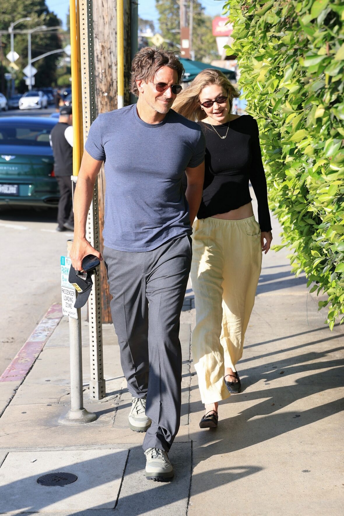 Bradley Cooper e Gigi Hadid namoram fotos noturnas