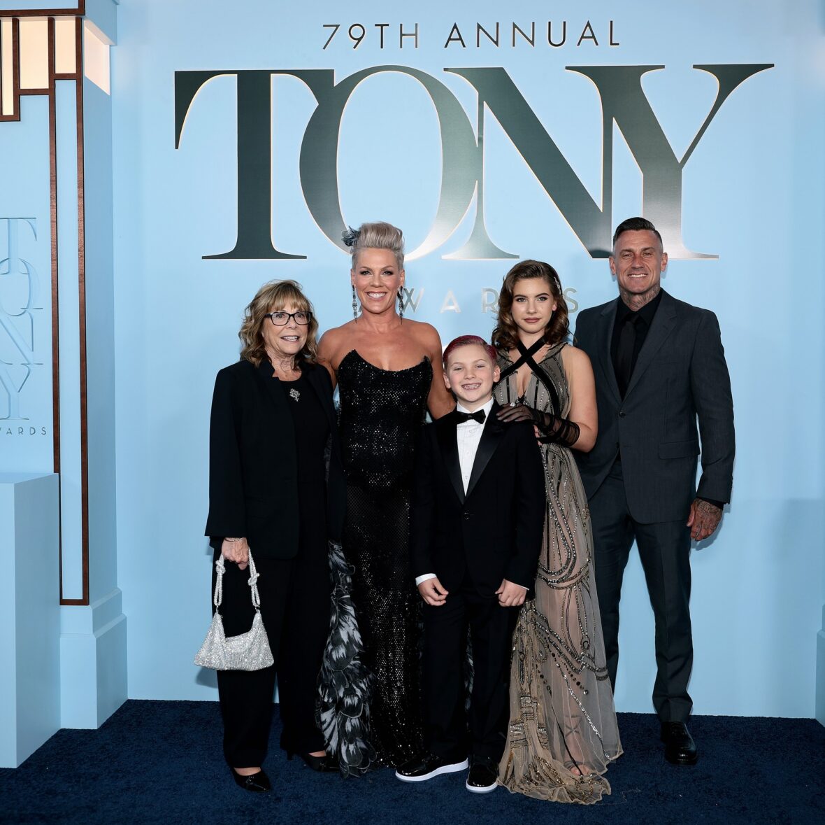 Pink e sua família no Tonys