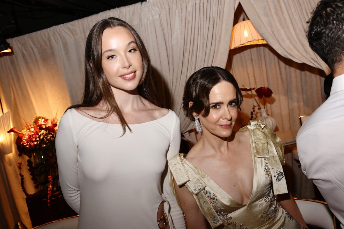 Foto de Sarah Paulson e Ella Beatty