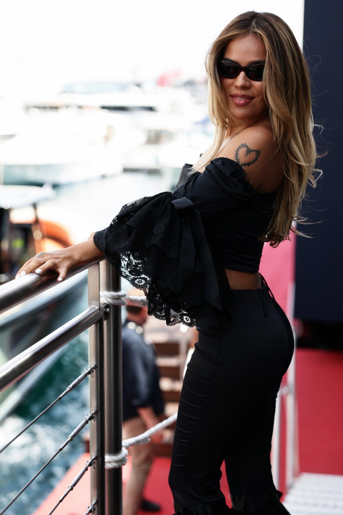 Karol G participa do Grande Prêmio de F1 de Mônaco
