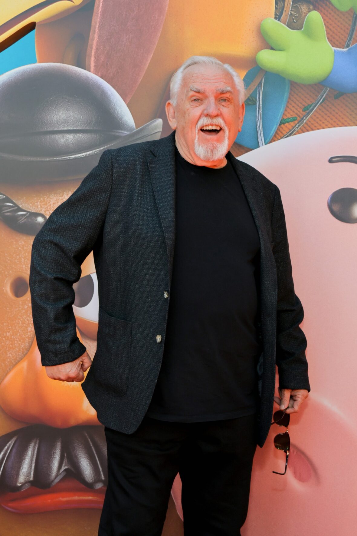 John Ratzenberger na estreia de Toy Story 5 em Los Angeles