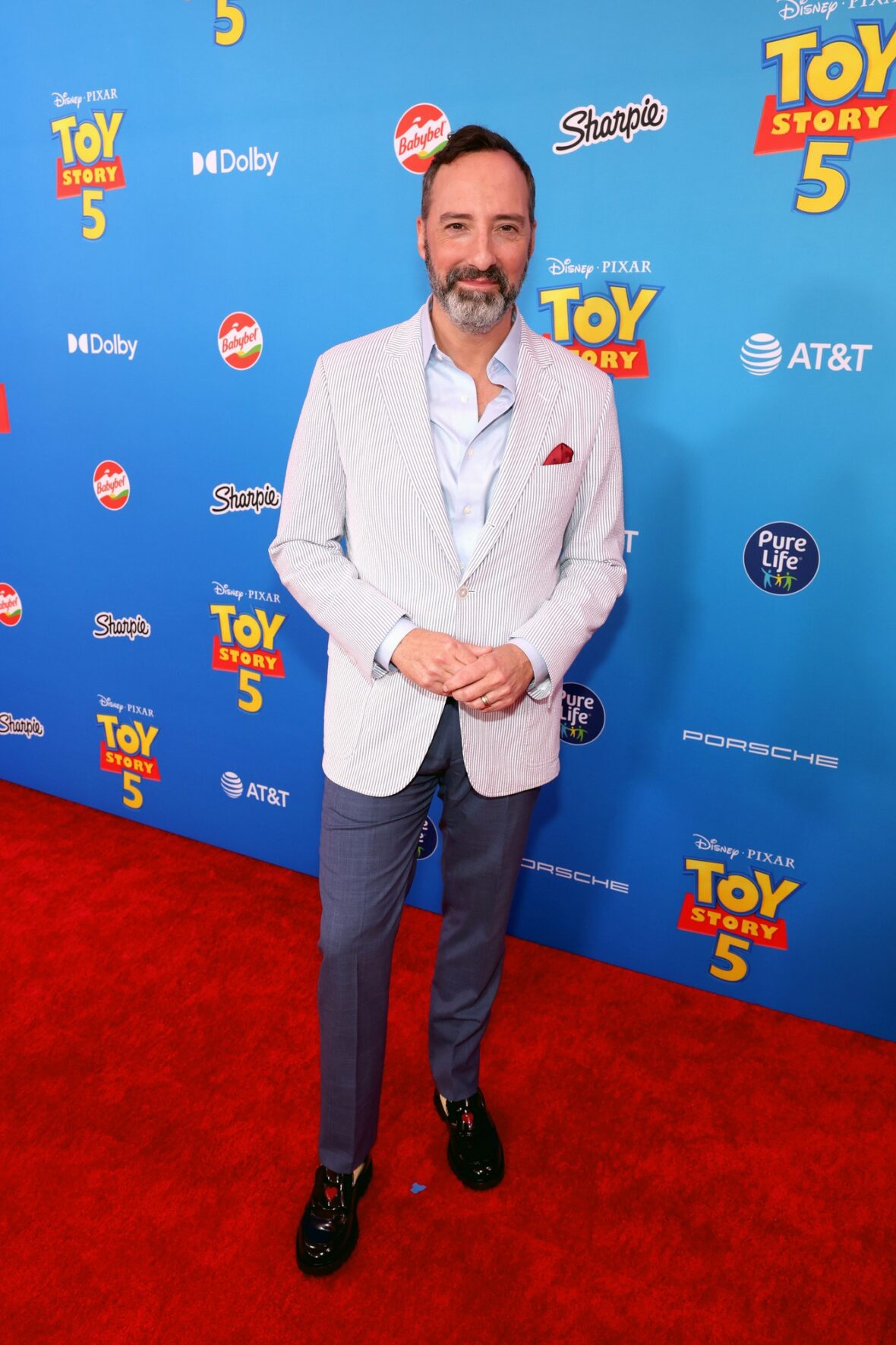 Tony Hale na estreia de Toy Story 5 em Los Angeles