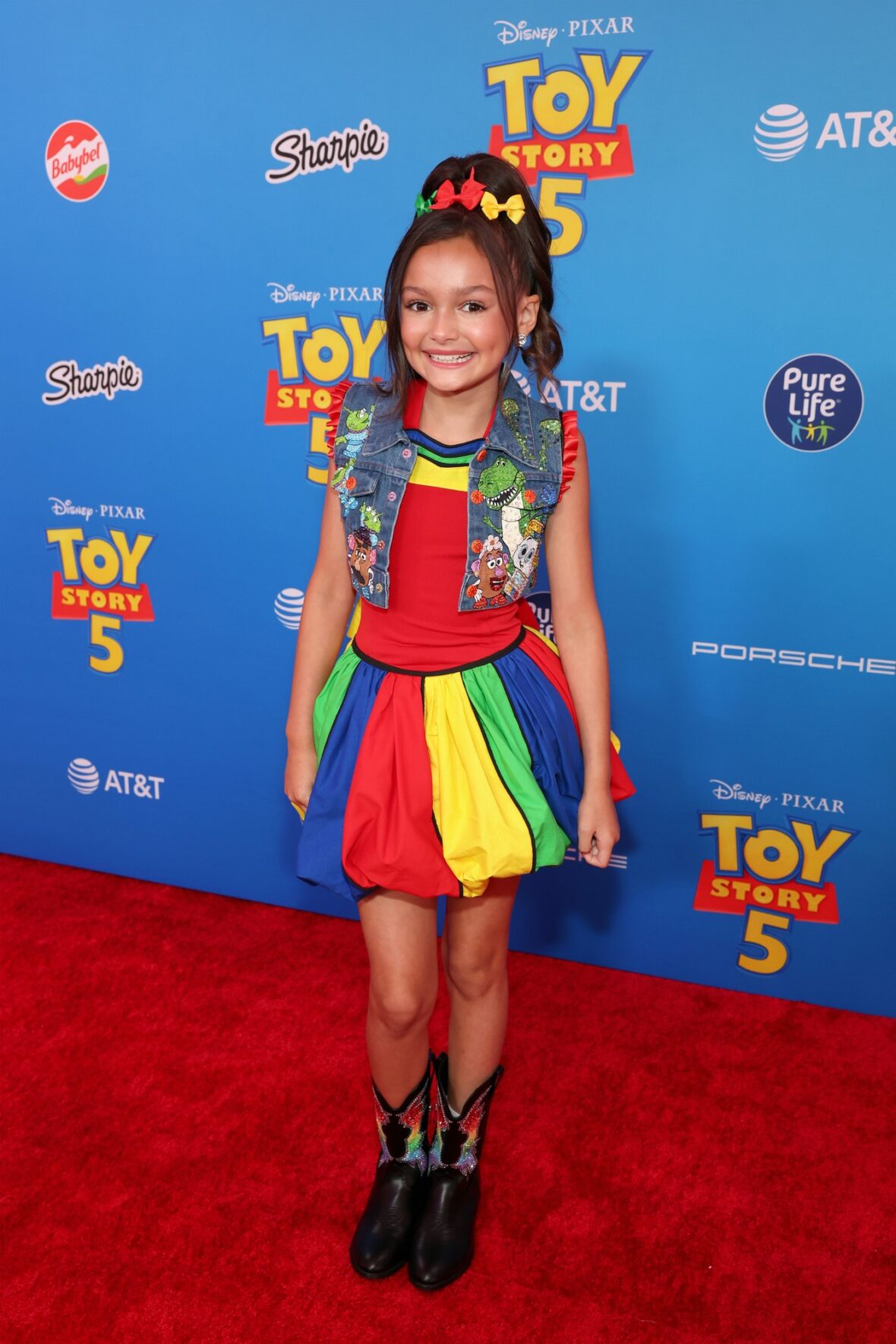 Scarlett Spears na estreia de Toy Story 5 em Los Angeles