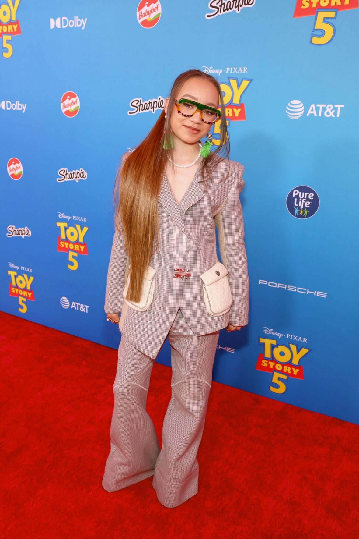 Mykal-Michelle Harris comparece à estreia de Toy Story 5 em Los Angeles
