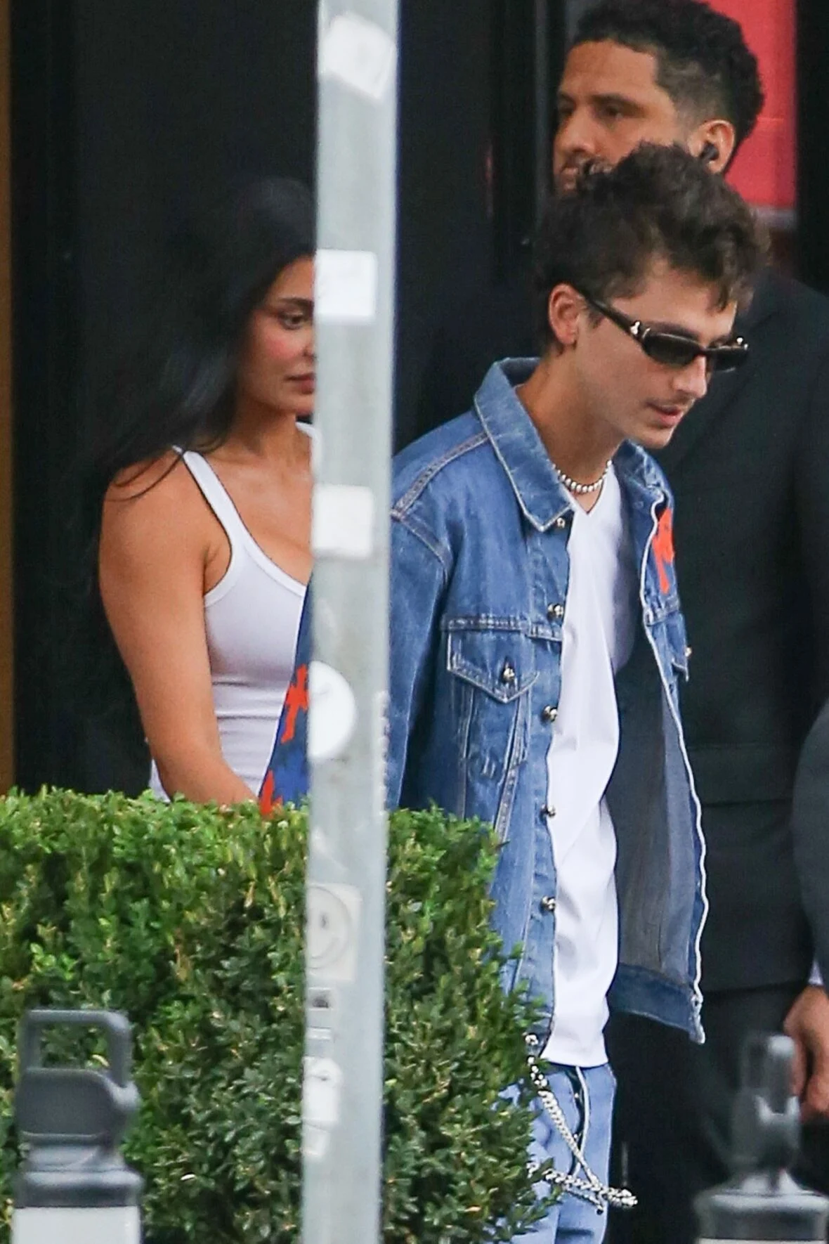 Kylie Jenner e Timothee Chalamet vão para o jogo 4