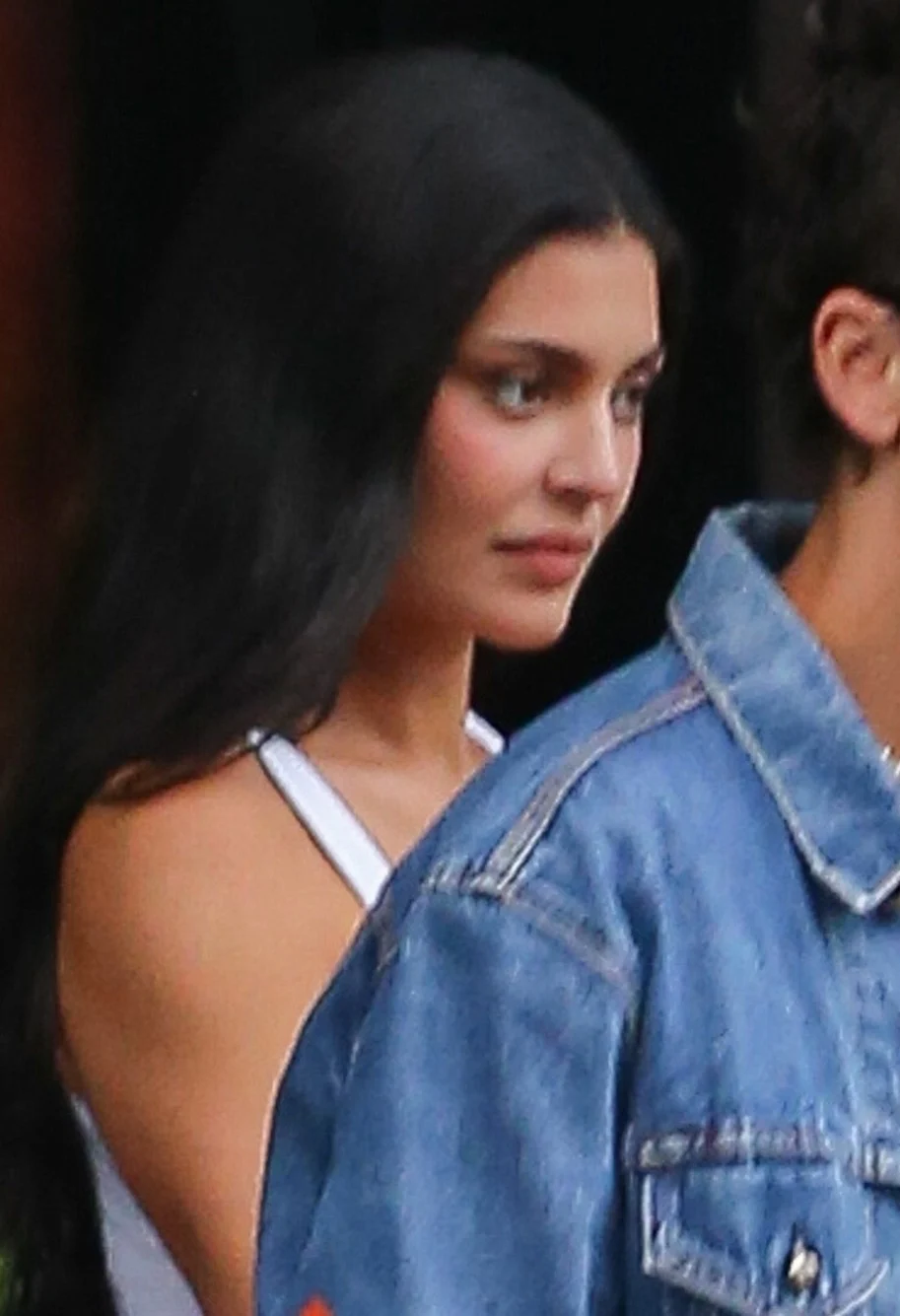 Kylie Jenner e Timothee Chalamet vão para o jogo 4
