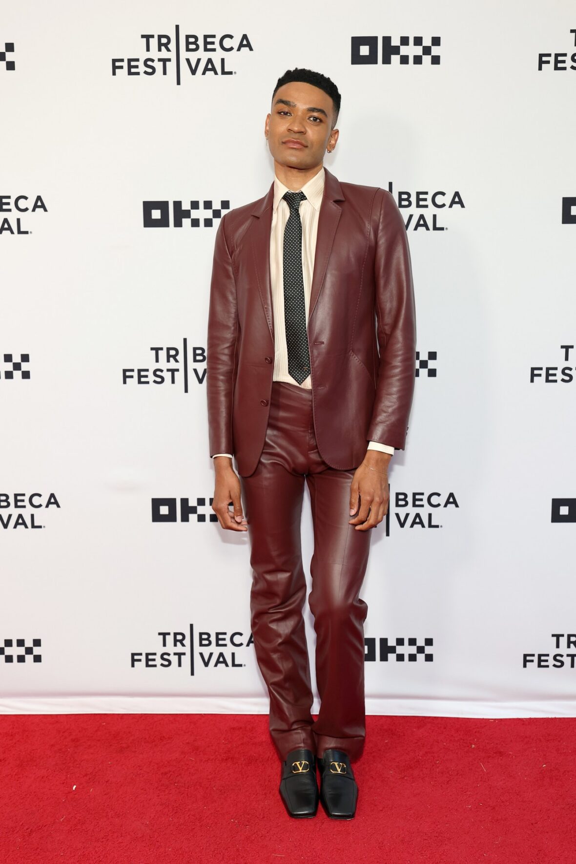 Owen Thiele na estreia de Adultos durante o Tribeca Film Festival