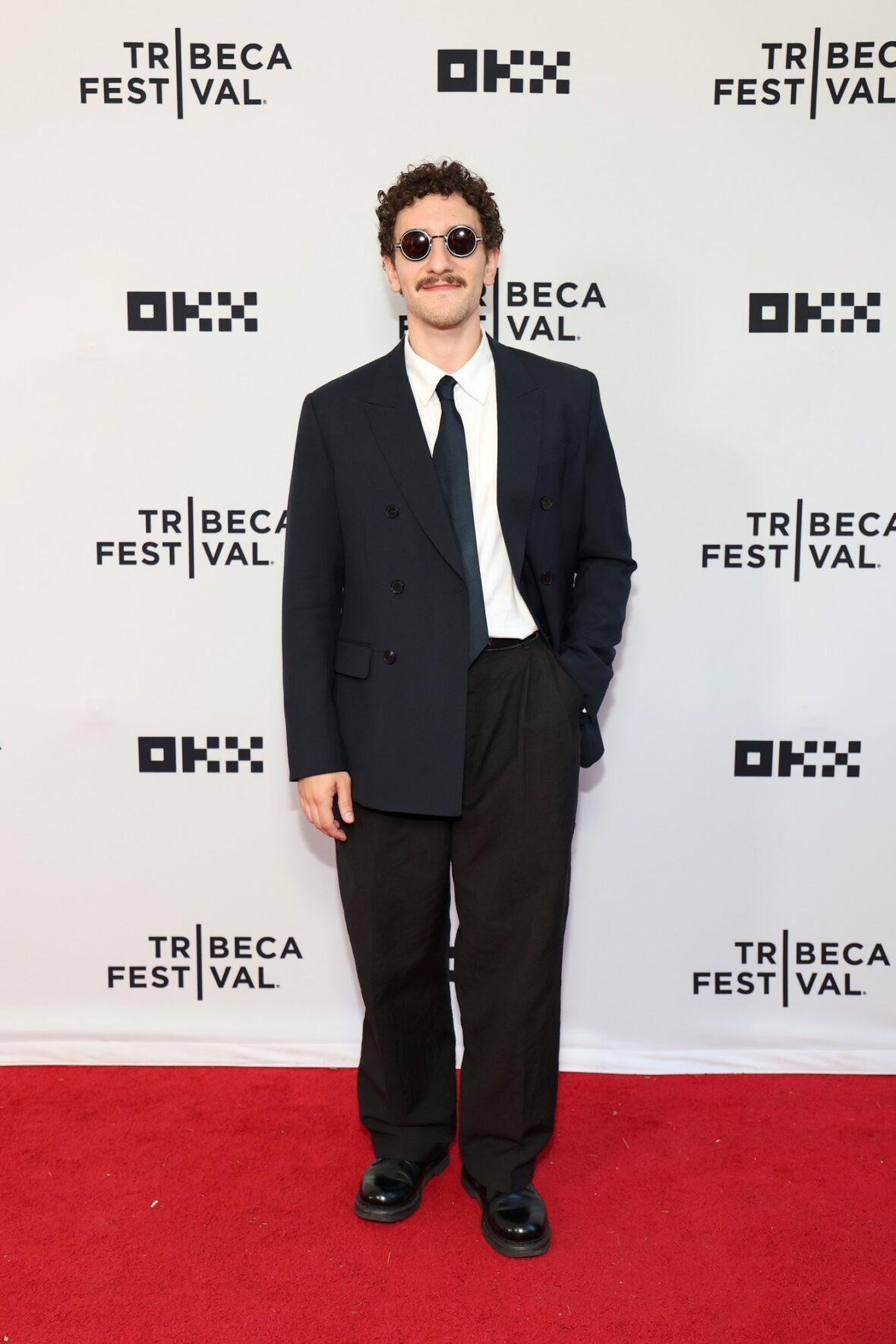 Malik Elassal na estreia de Adultos durante o Tribeca Film Festival