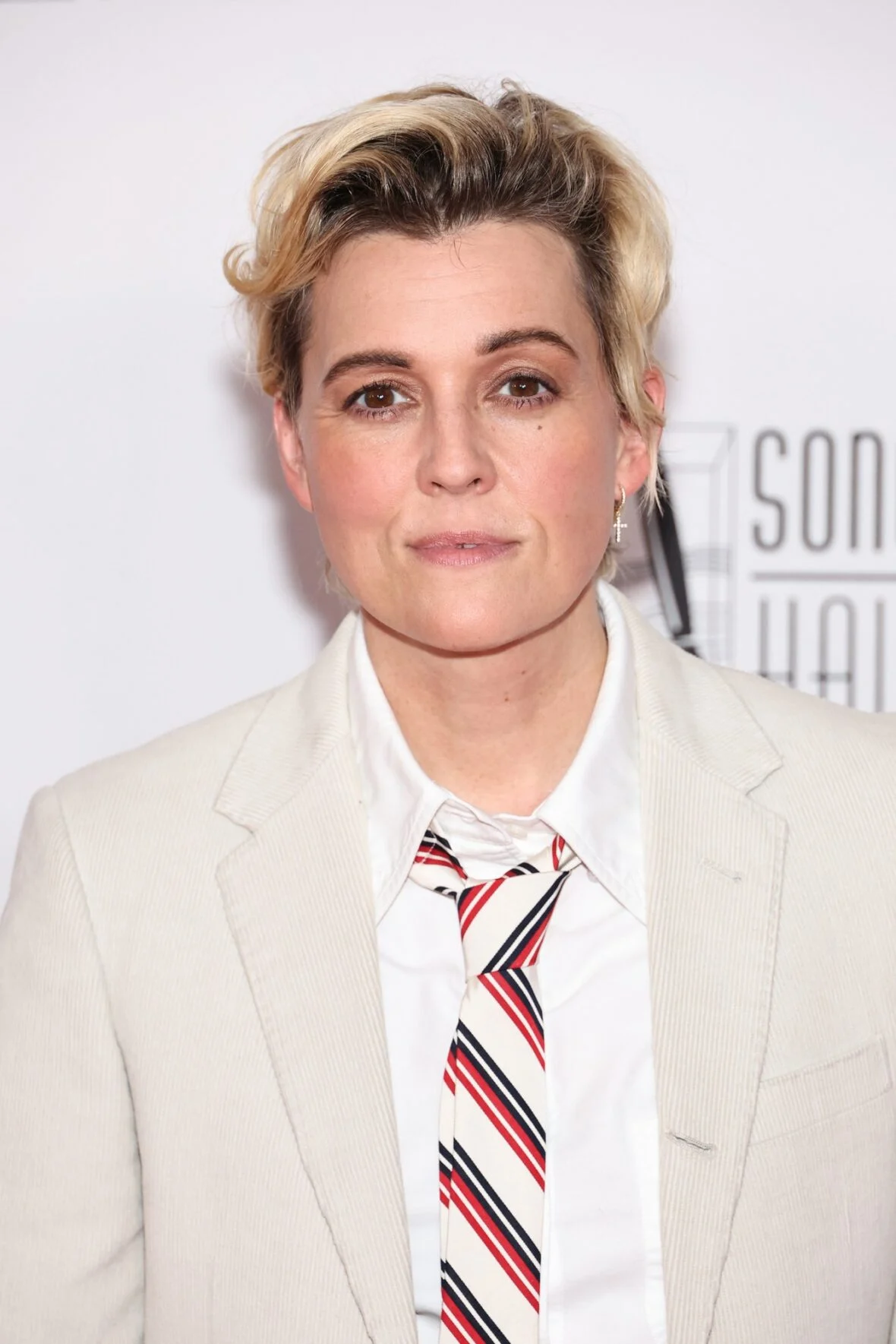 Brandi Carlile na gala de indução e premiação do Songwriters Hall of Fame de 2026