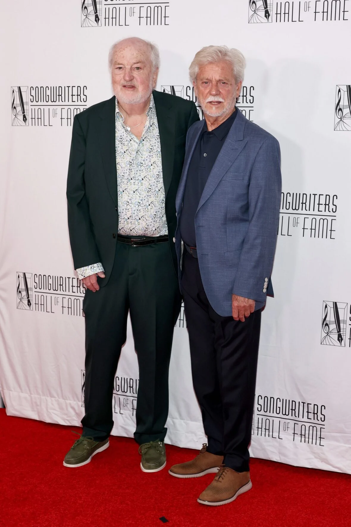 Graham Lyle e Terry Britten na gala de indução e premiação do Songwriters Hall of Fame de 2026