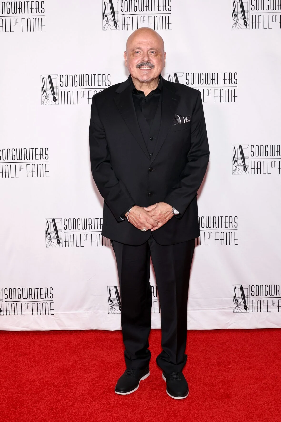 Walter Afanasieff na gala de indução e premiação do Songwriters Hall of Fame de 2026