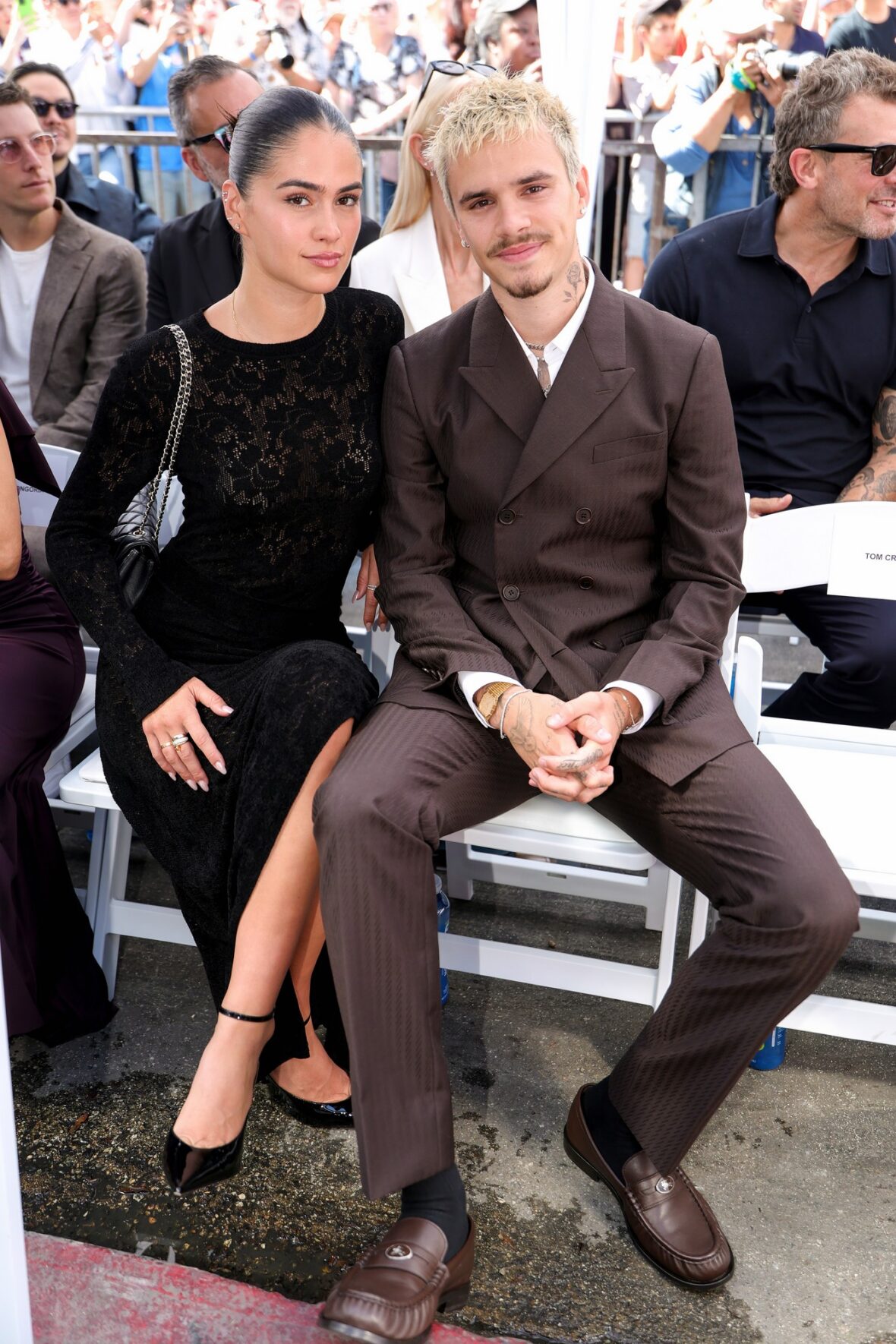 Romeo Beckham e Kim Turnball na cerimônia da estrela de David Beckham
