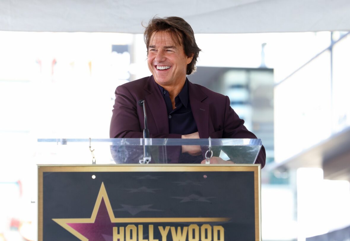 Tom Cruise discursa na cerimônia de estrela de David Beckham