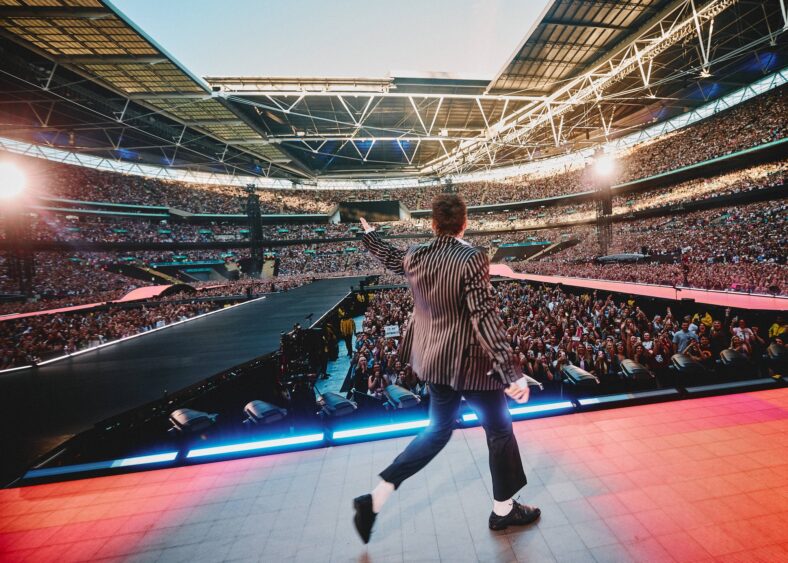Harry Styles se apresenta em Londres