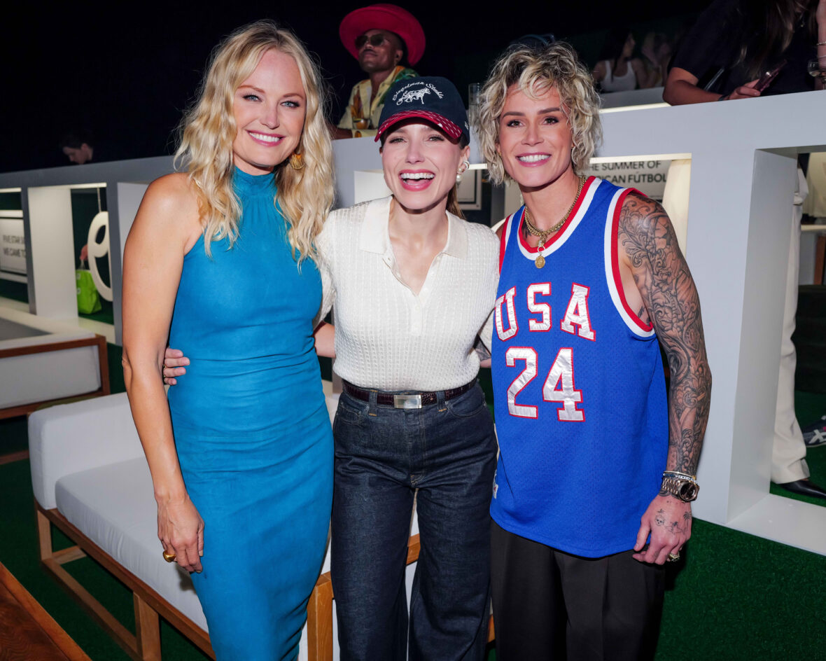 Malin Akerman, Sophia Bush e Ashlyn Harris participam da festa Uber One