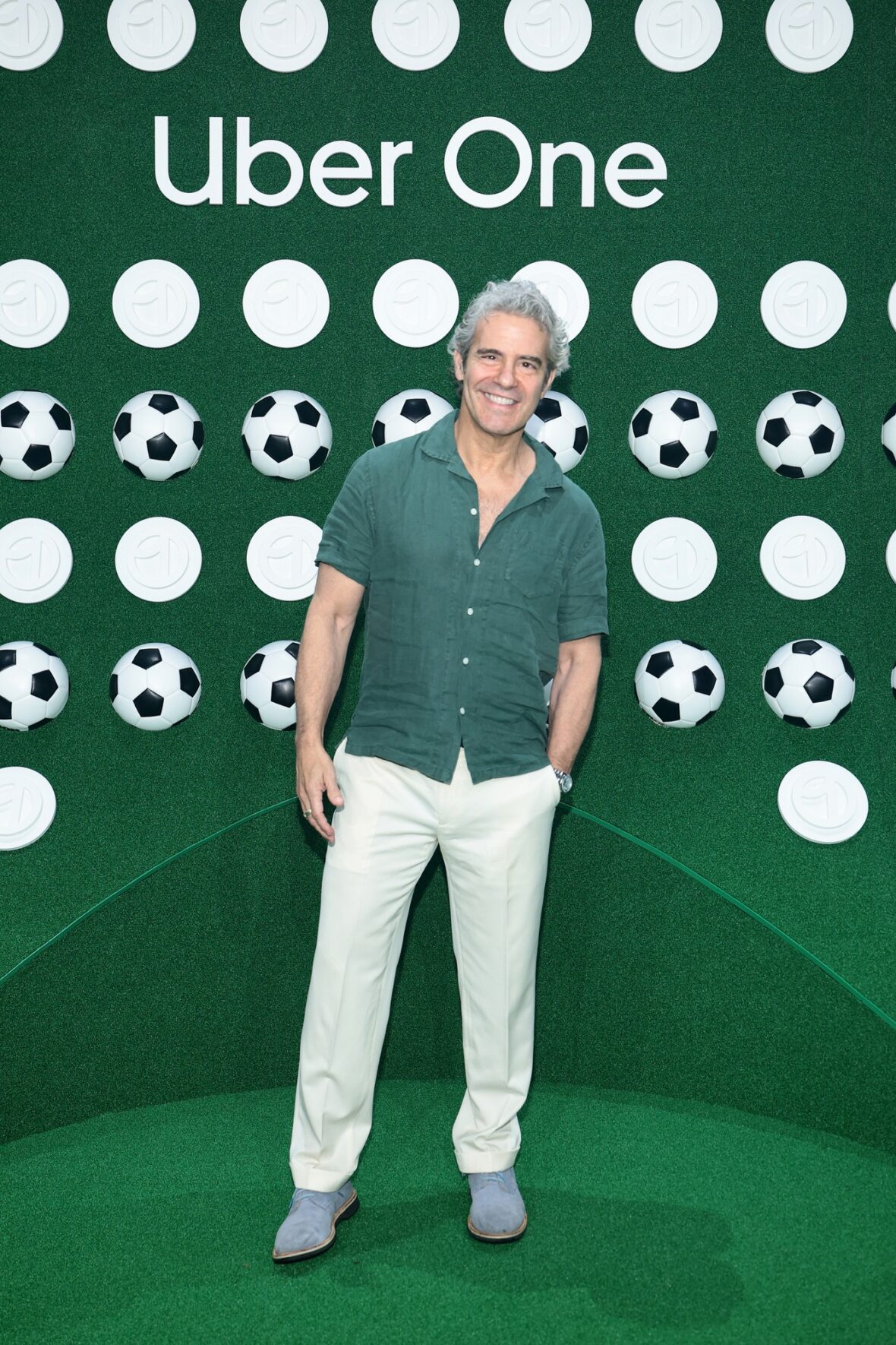 Andy Cohen participa da The One Party de Uber