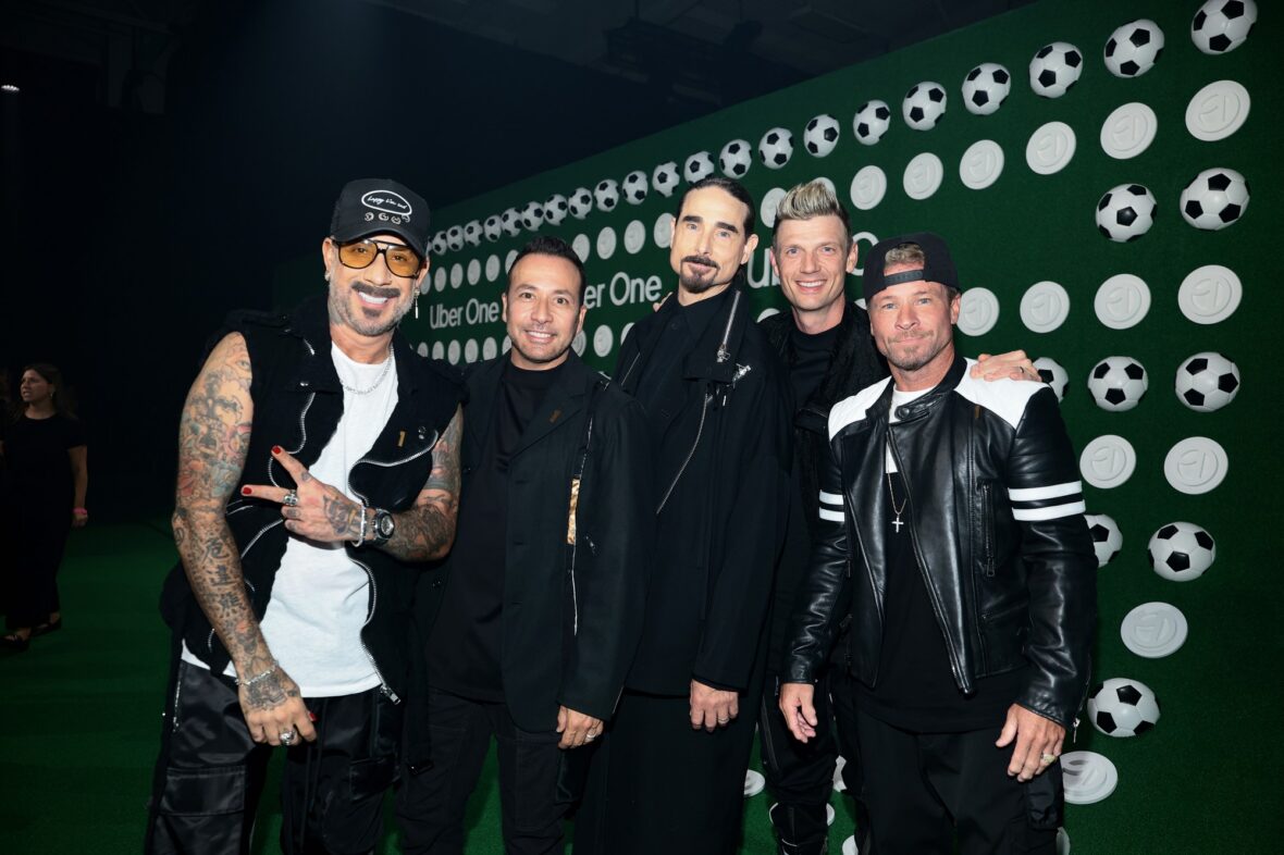 AJ McLean, Howie Dorough, Kevin Richardson, Nick Carter e Brian Littrell participam da The One Party by Uber