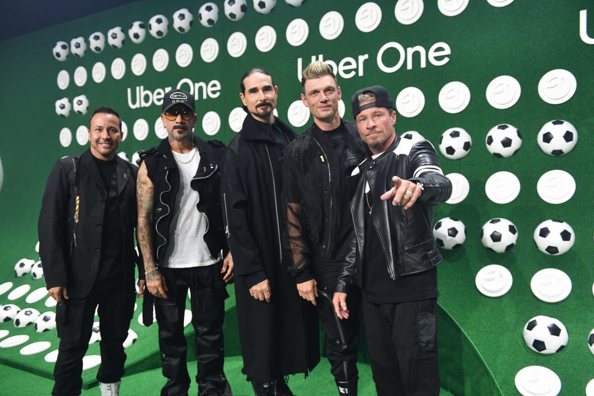 Howie Dorough, AJ McLean, Kevin Richardson, Nick Carter e Brian Littrell participam da The One Party by Uber