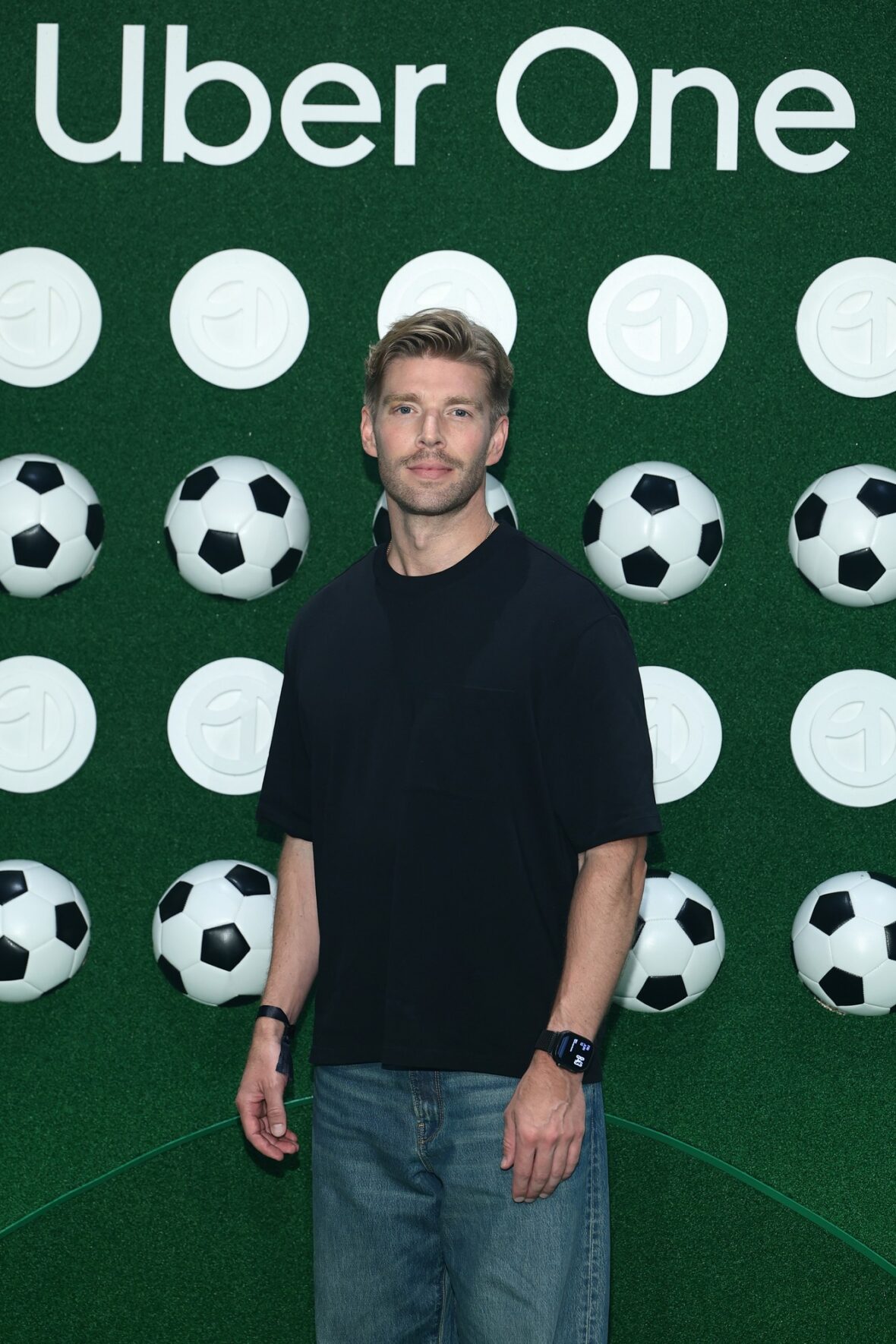 Kyle Cooke participa da The One Party de Uber