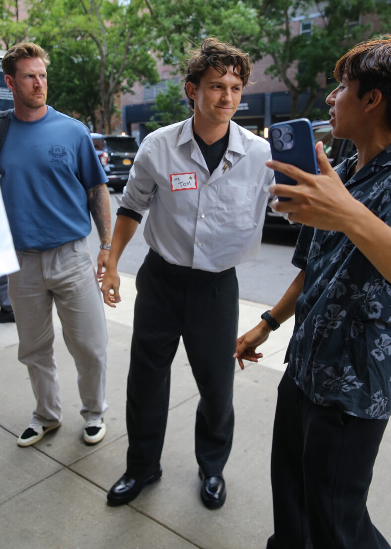 Tom Holland fora do Greenwich Hotel