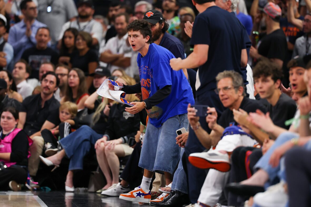 Timothee Chalamet no quinto jogo das finais da NBA