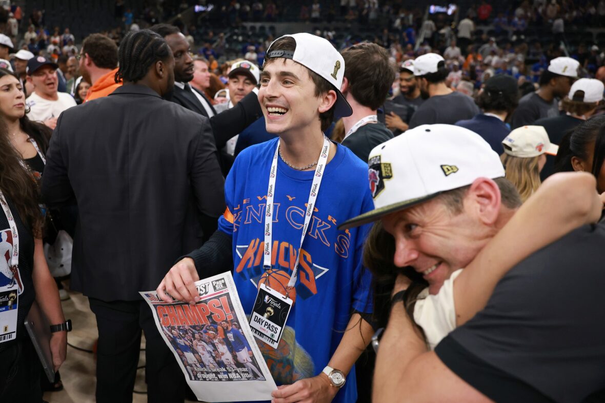 Timothee Chalamet no quinto jogo das finais da NBA