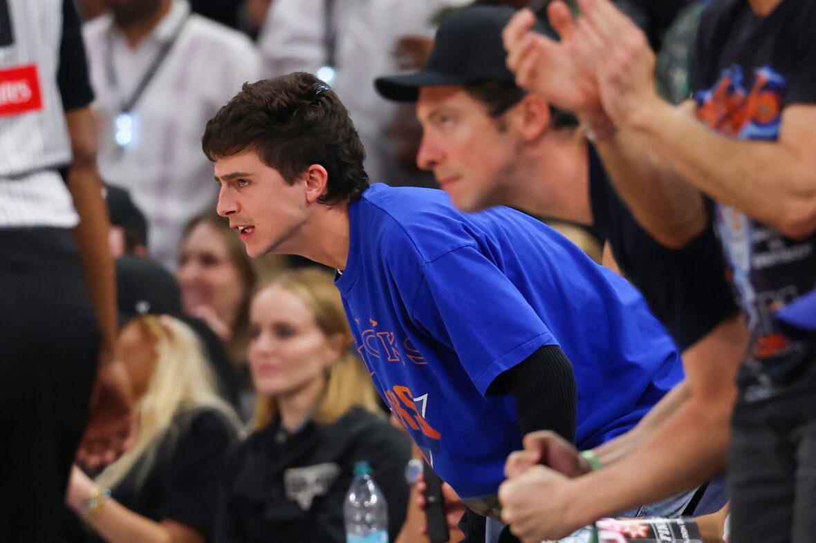 Timothee Chalamet no quinto jogo das finais da NBA