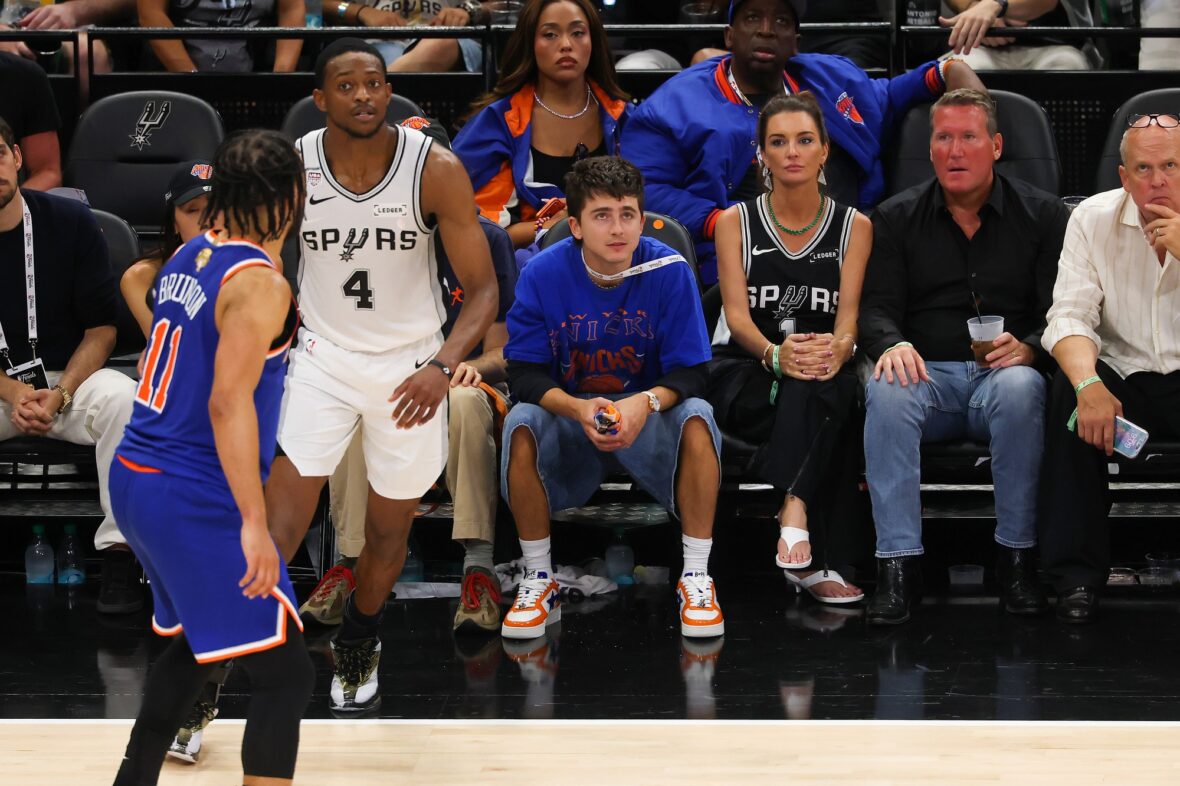 Timothee Chalamet no quinto jogo das finais da NBA