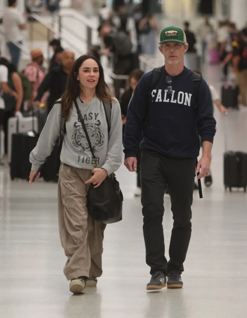 Shawn Hatosy no LAX com Kelly Albanese