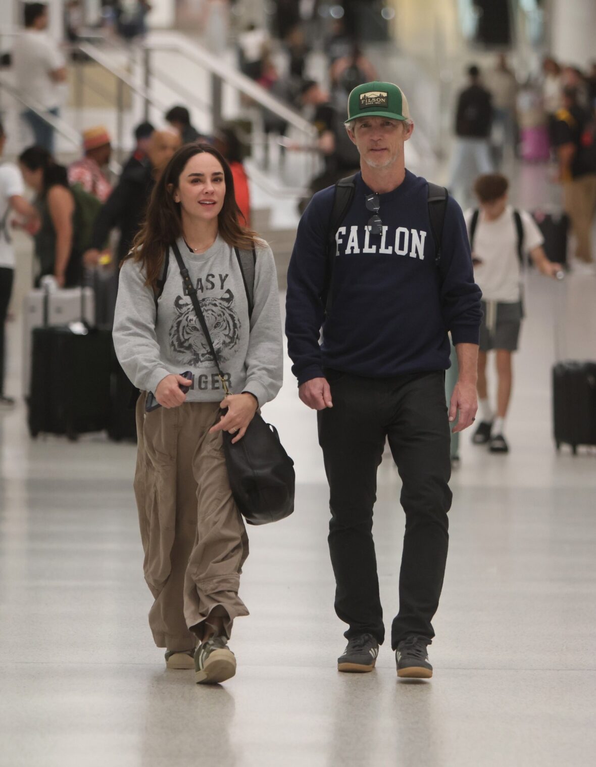 Shawn Hatosy no LAX com Kelly Albanese