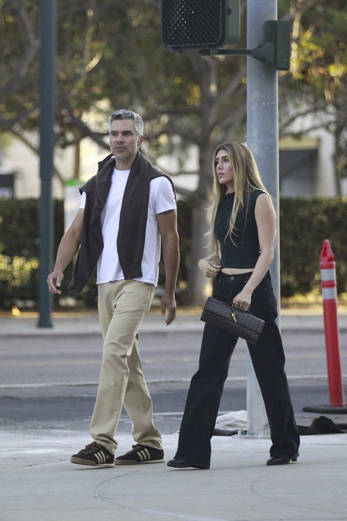 Cash Warren Seanna Pereira faz compras em Beverly Hills
