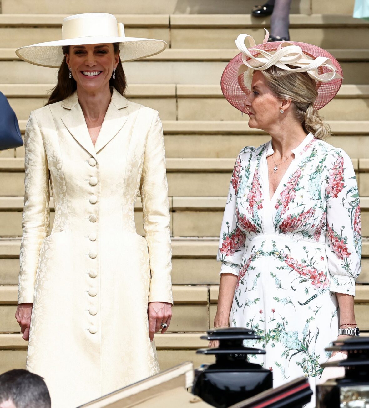 Kate Middleton comparece ao serviço da Ordem da Jarreteira 2026 no Castelo de Windsor